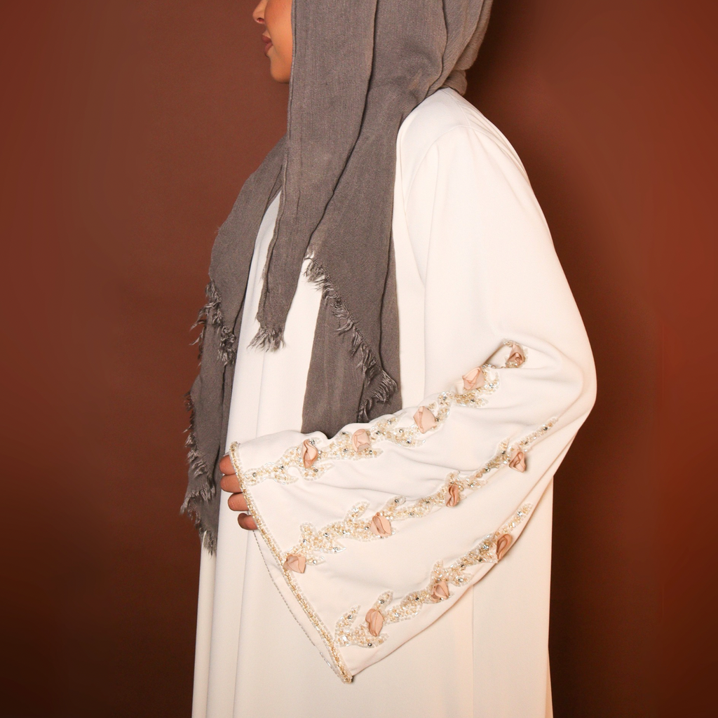 Hanan Daraa دراعة حنان