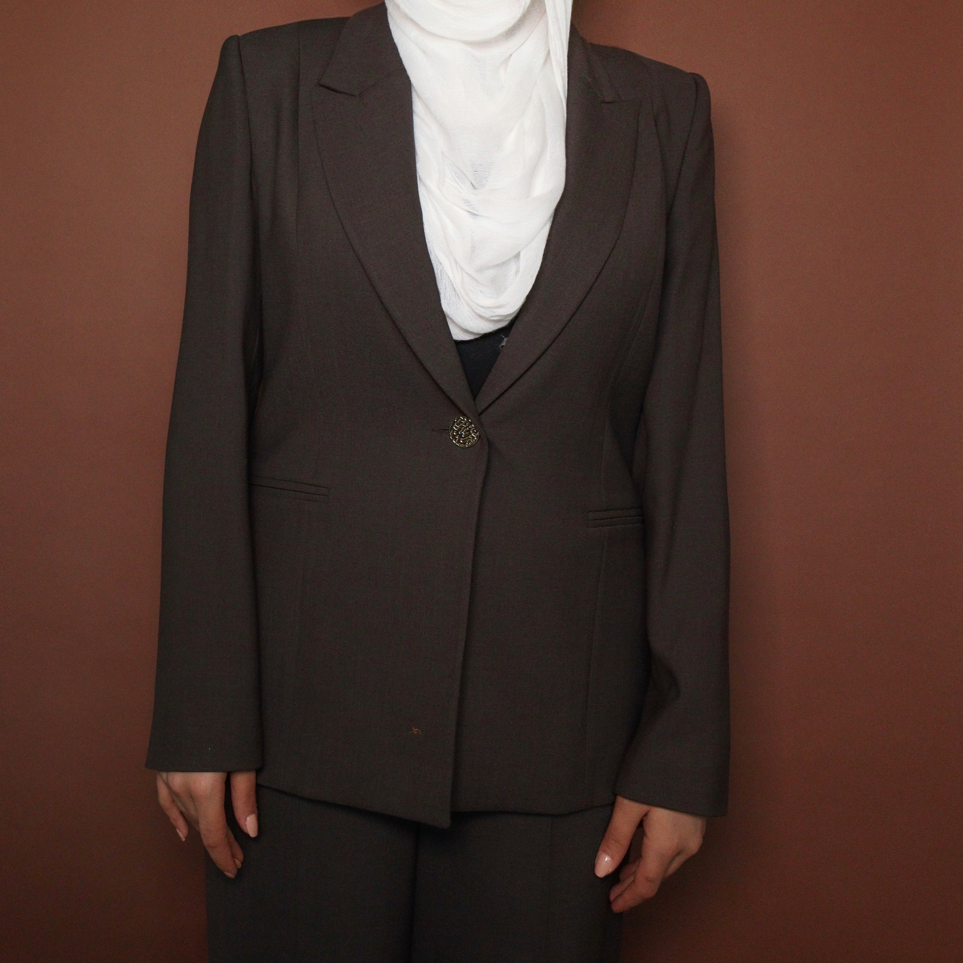 Brown crepe suit