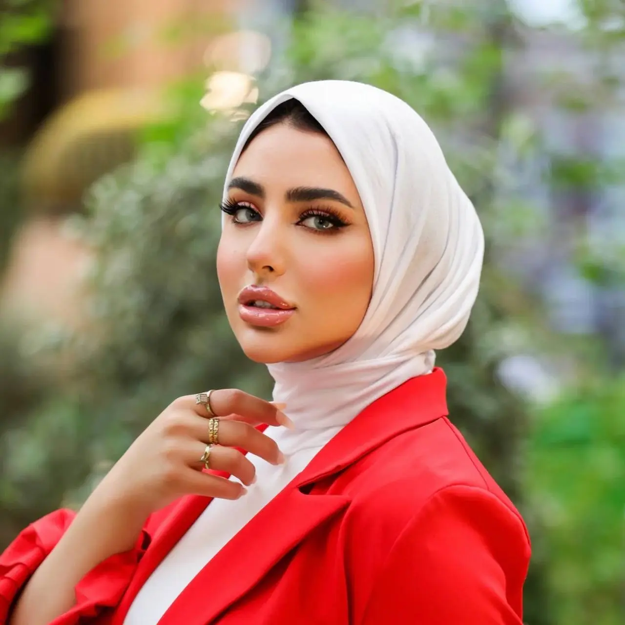 High-neck thick hijab